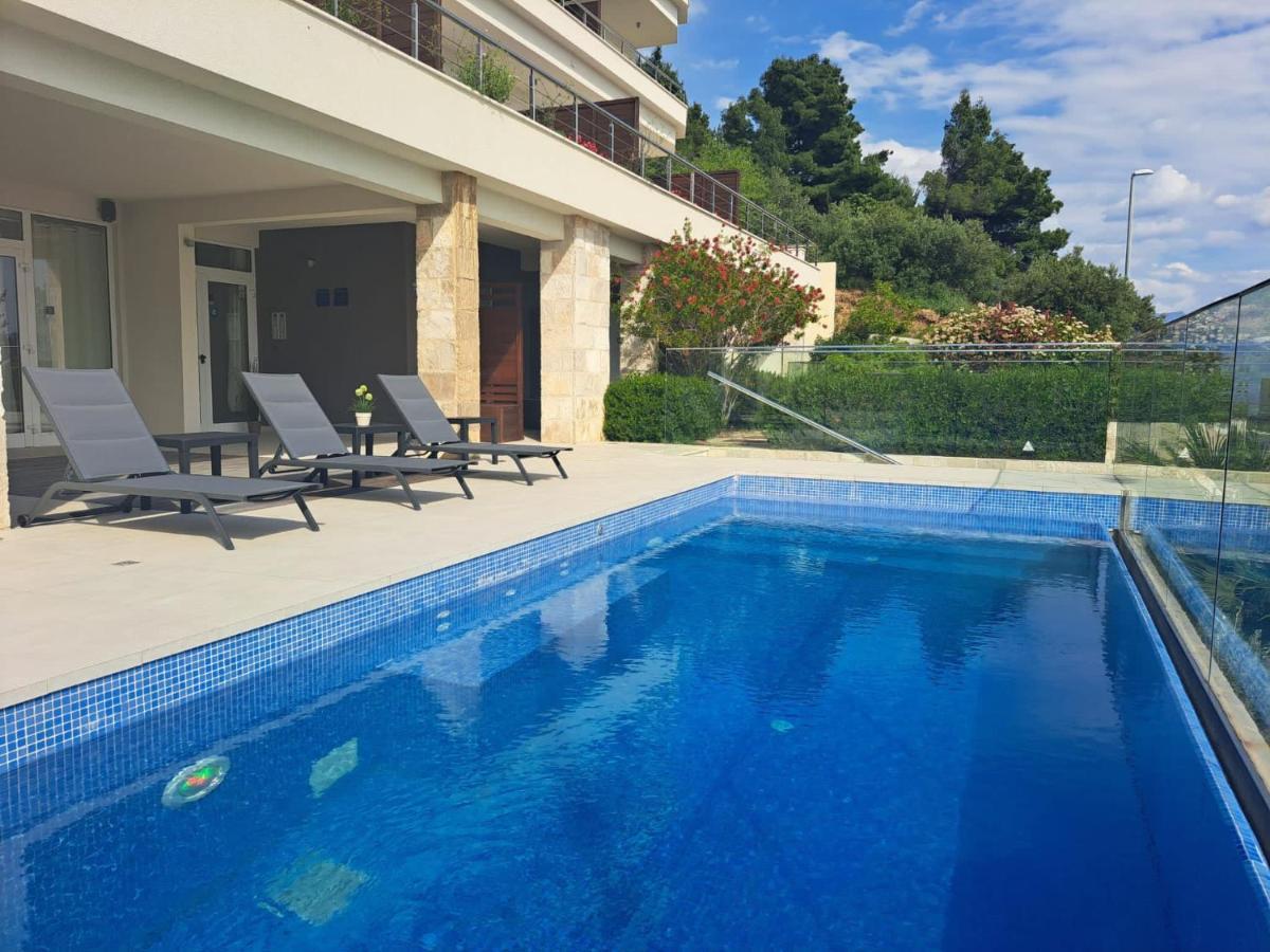 Villa Jolara With Heated Pool Міміце Екстер'єр фото