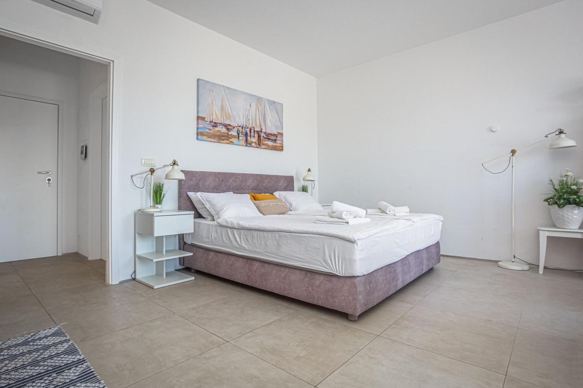 Villa Jolara With Heated Pool Міміце Екстер'єр фото